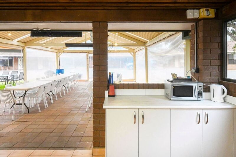 Camp Kitchen - Greenacres Motel